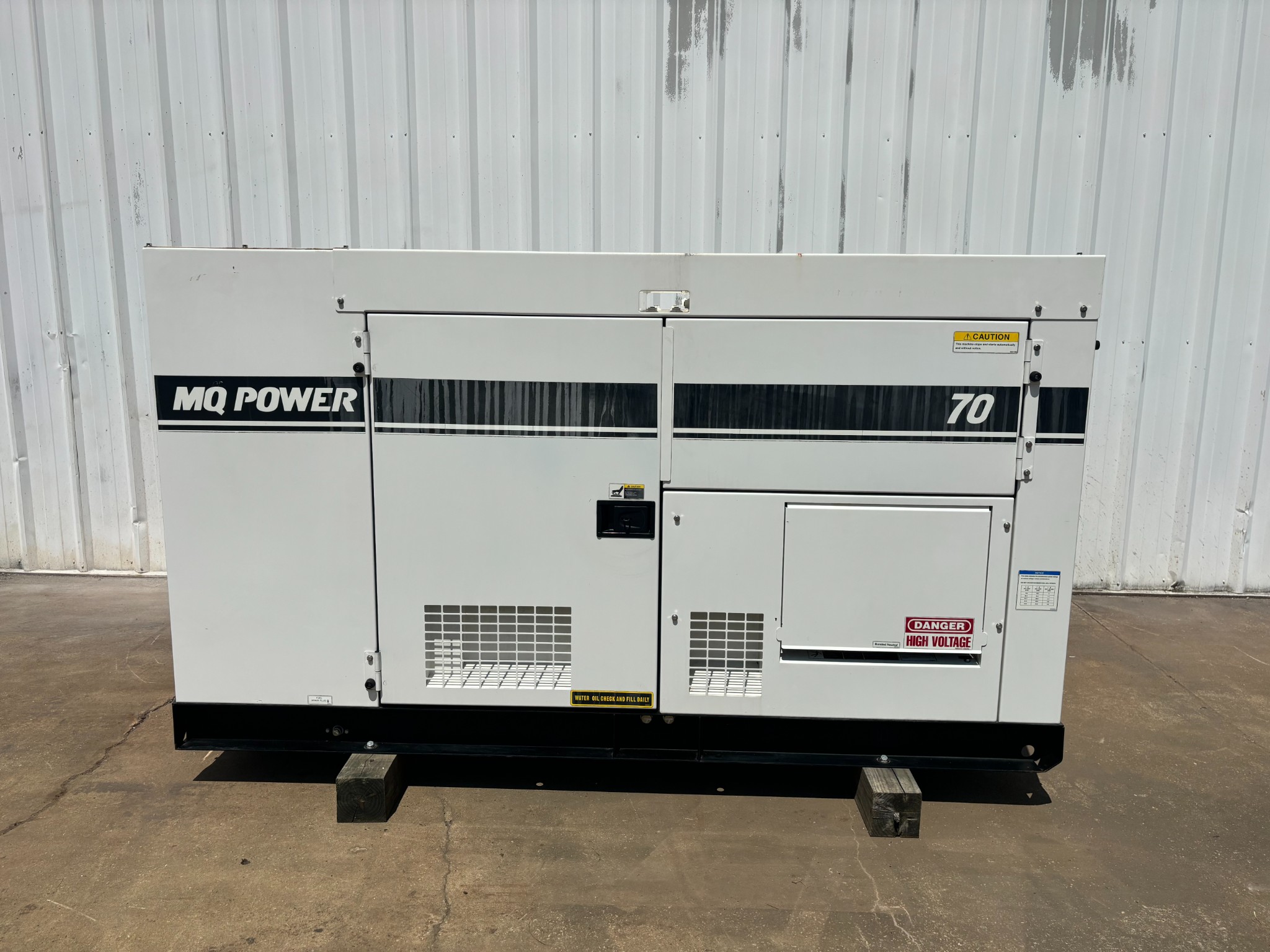 Whisperwatt diesel 4 CYL MQ Power 56KW 240/480V 70 KVA 15 HRS 3Ph